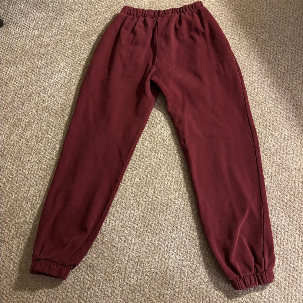 Brandy Melville Sweatpants, super comfortable, nice burgundy color